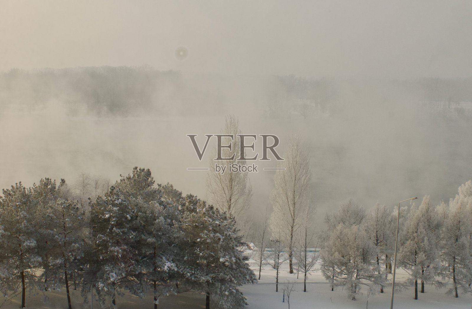 冬季的伊尔提什河景观照片摄影图片