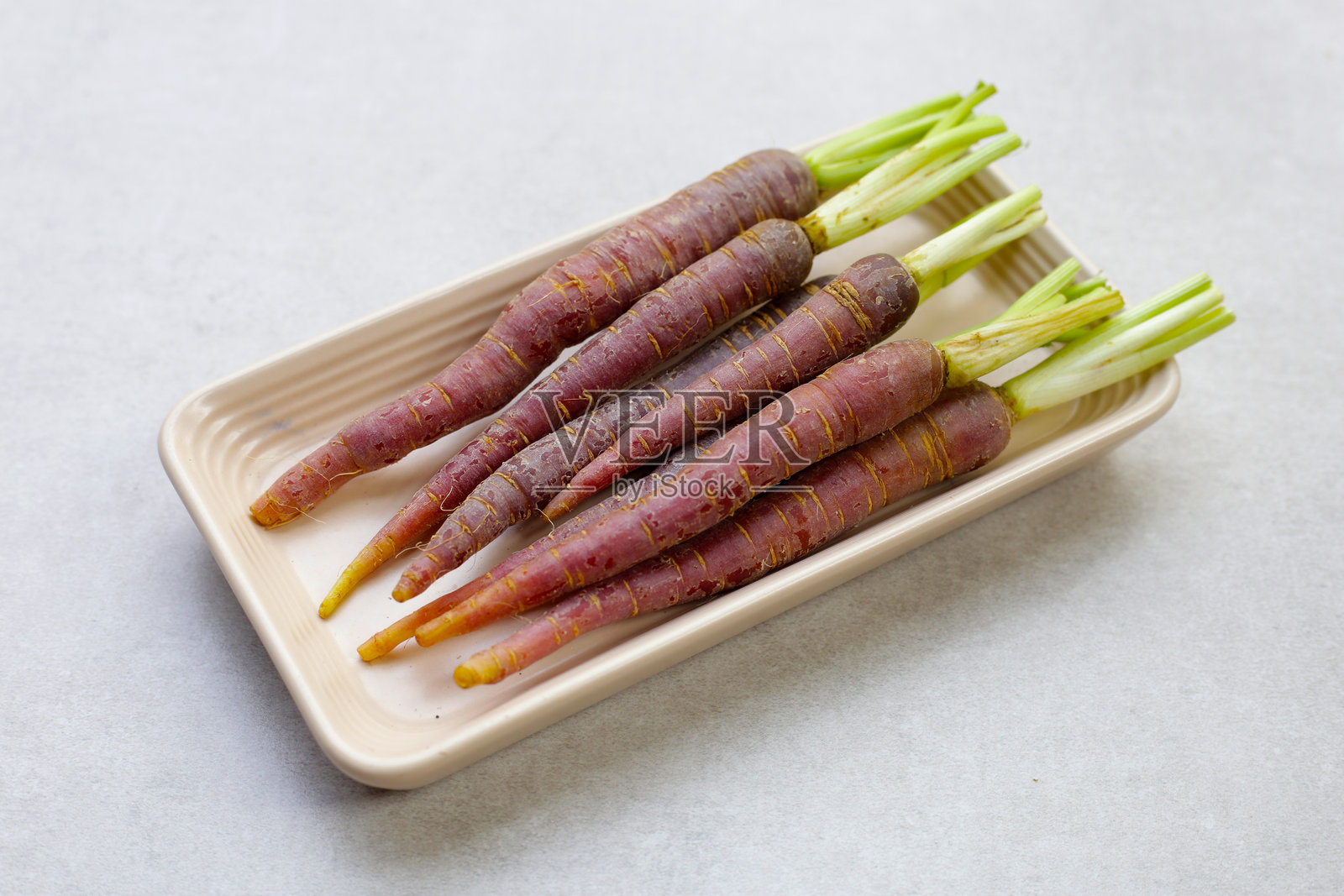 新鲜的胡萝卜蔬菜，成熟的胡萝卜照片摄影图片