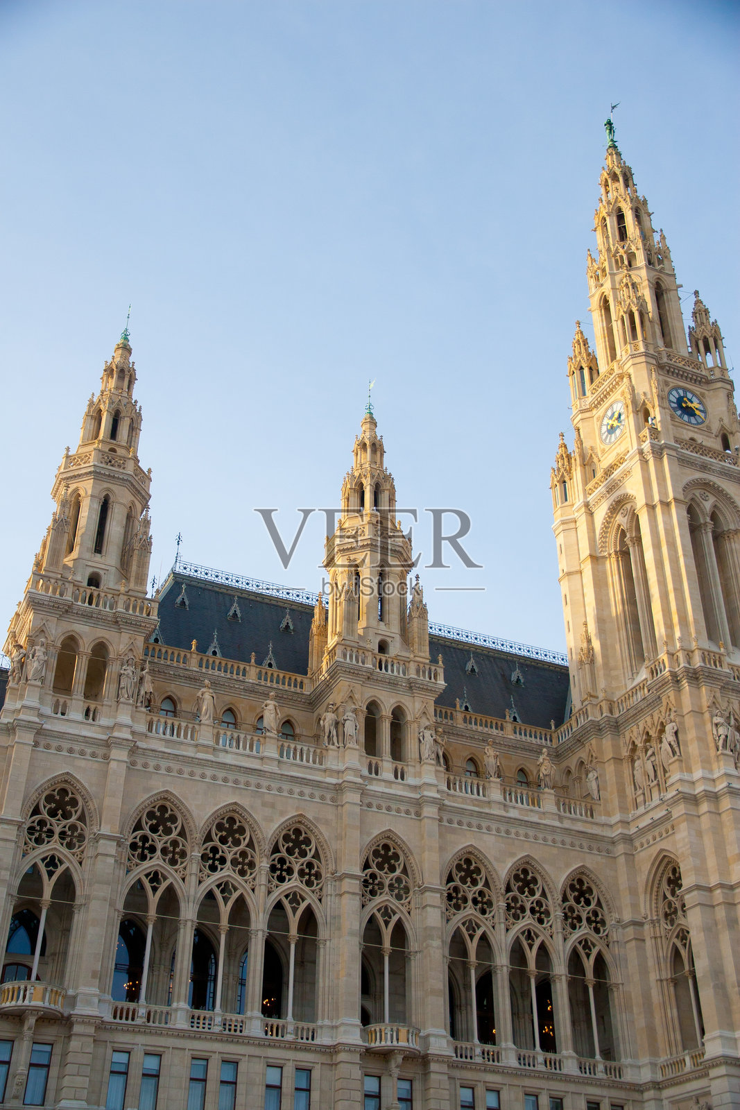 维也纳揭幕：标志性建筑和城市景观。市政厅广场照片摄影图片