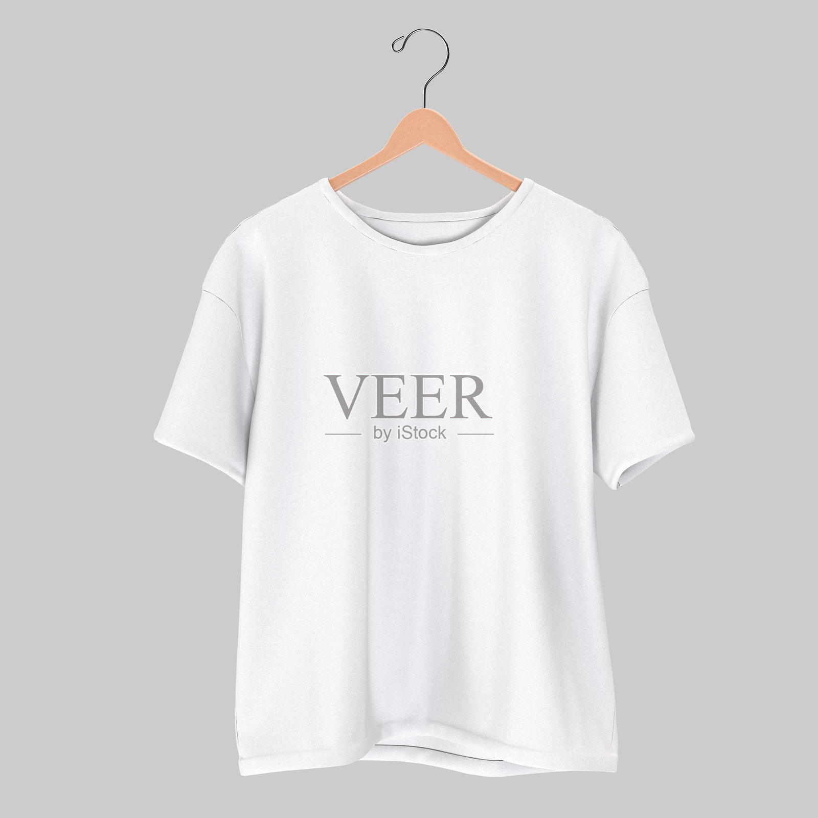 木质衣架上的空白T恤模型，真实的系列。孤立的休闲服装袖子模型，清晰的棉质圆领T恤设计展示，适合印刷。3D插图照片摄影图片