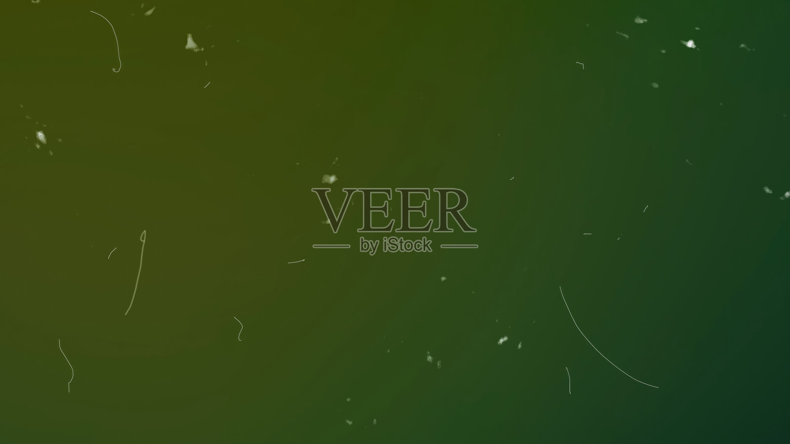 黑色背景上的磨损划痕和光线泄漏。照片摄影图片