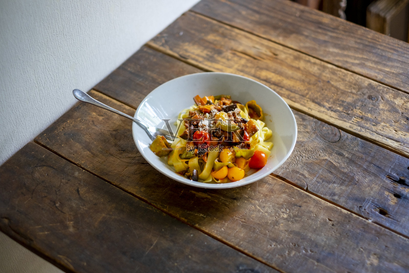 番茄意大利面。照片摄影图片