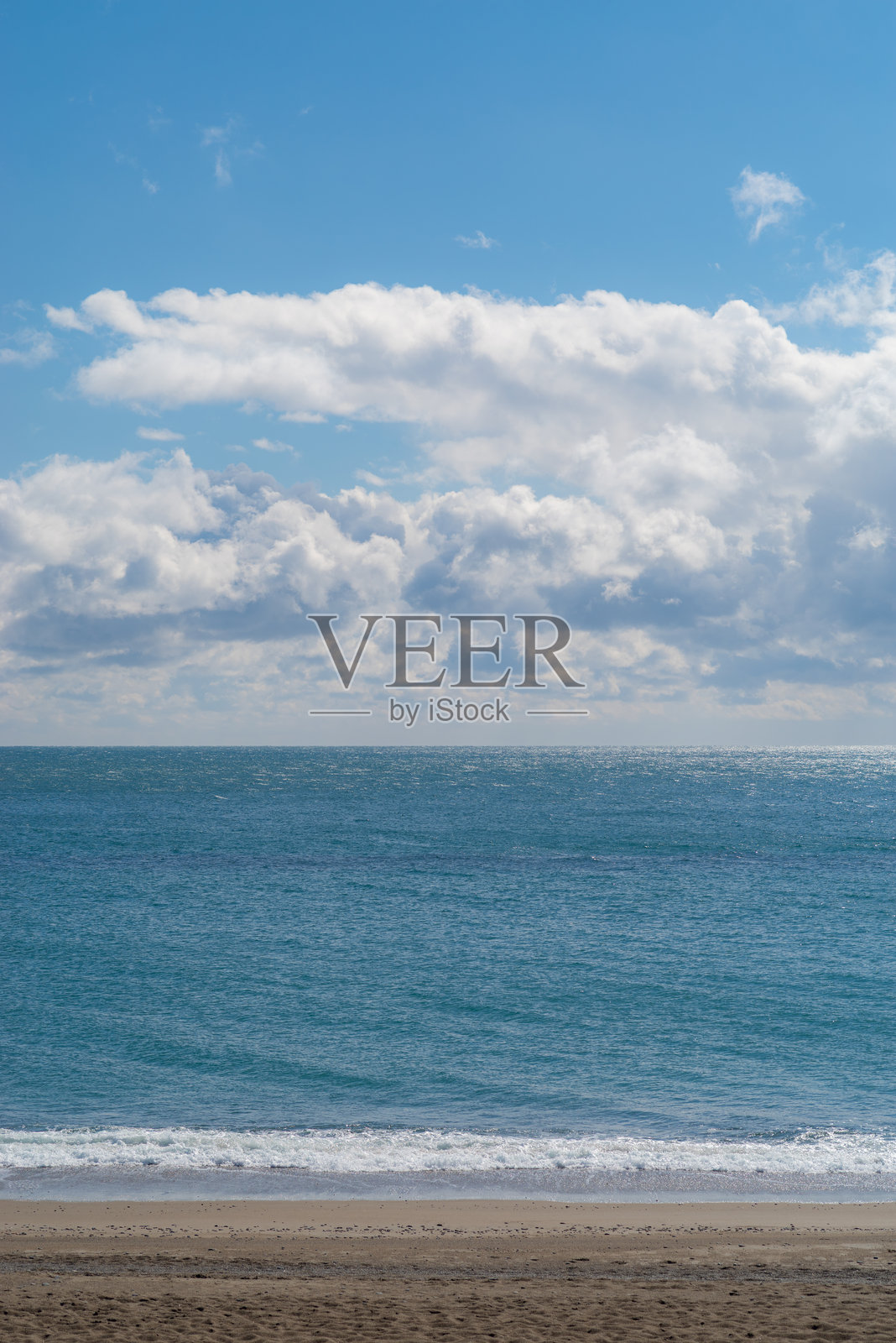 蓝天、蓝海和沙滩照片摄影图片