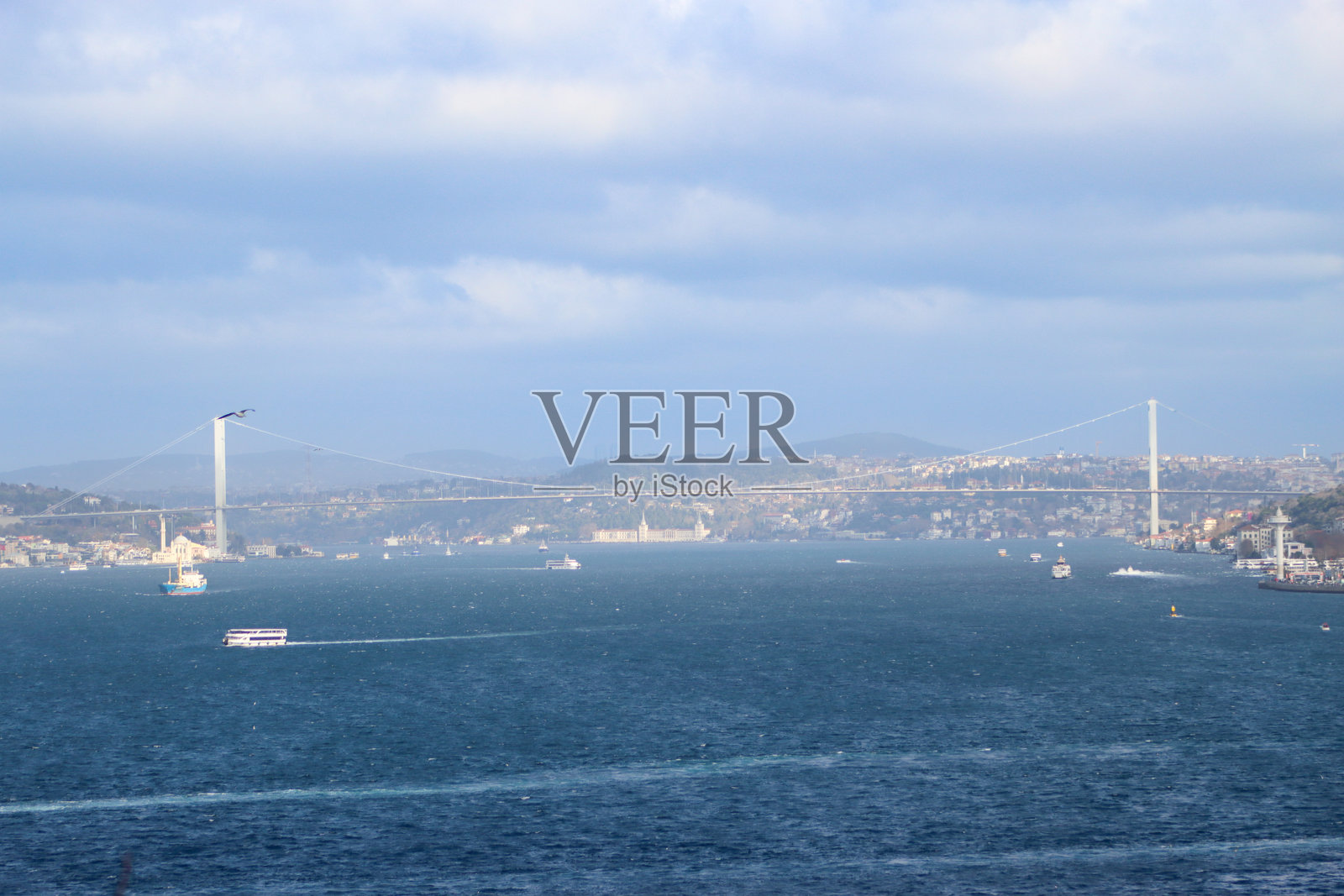 伊斯坦布尔的亚欧桥照片摄影图片