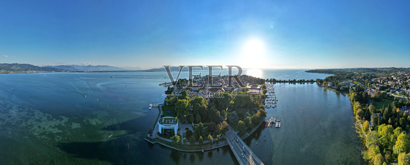 德国林道：环绕岛屿的全景照片摄影图片