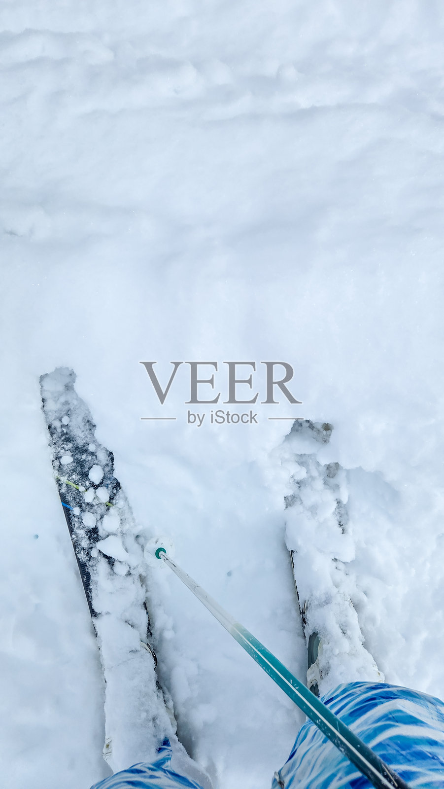 在科罗拉多州维尔的雪天滑雪照片摄影图片