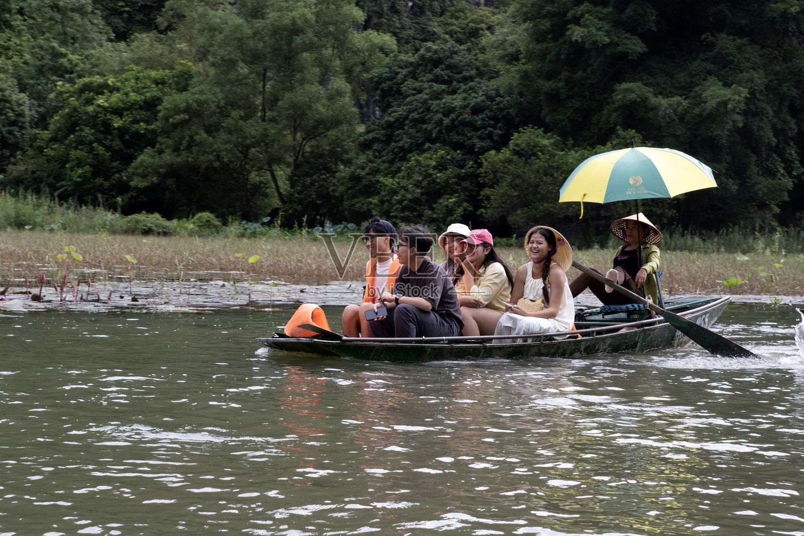 游客在美丽的塔姆科克自然风光中照片摄影图片