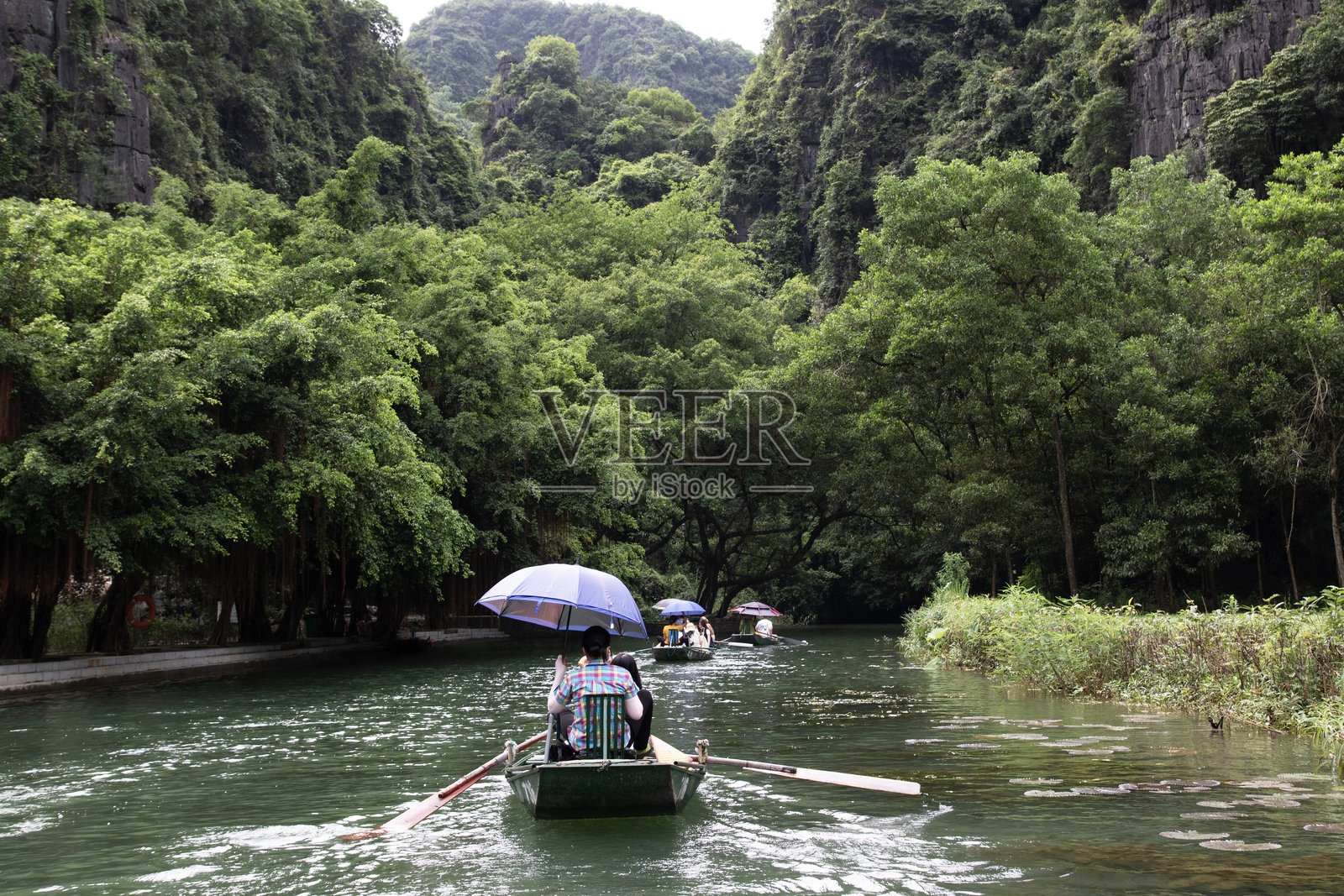 游客在美丽的塔姆科克自然风光中照片摄影图片