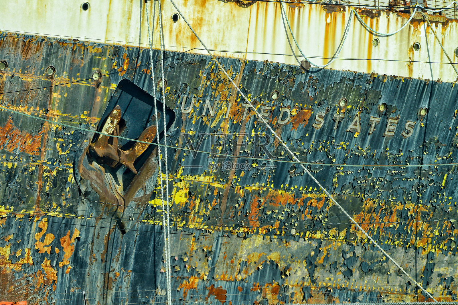 SS联合国号退役的远洋客轮特写，建造于1950年至1951年，现在将成为佛罗里达州奥卡卢萨县最大的人工珊瑚礁。照片摄影图片