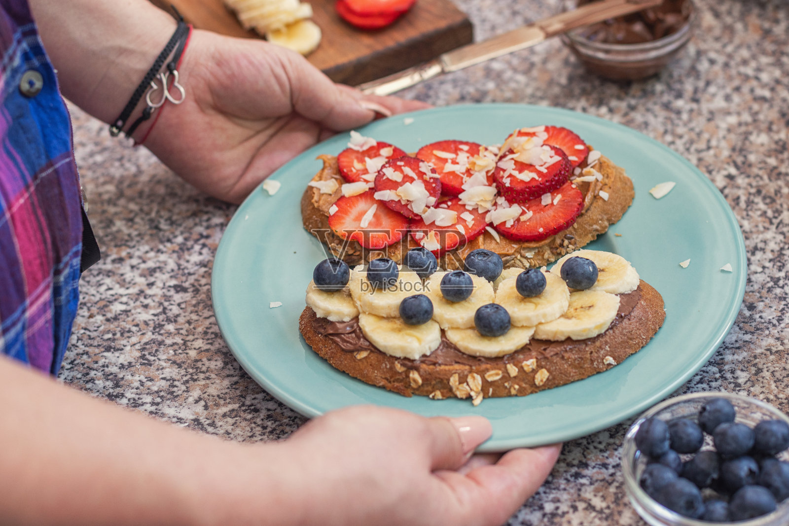 健康的甜吐司早餐照片摄影图片