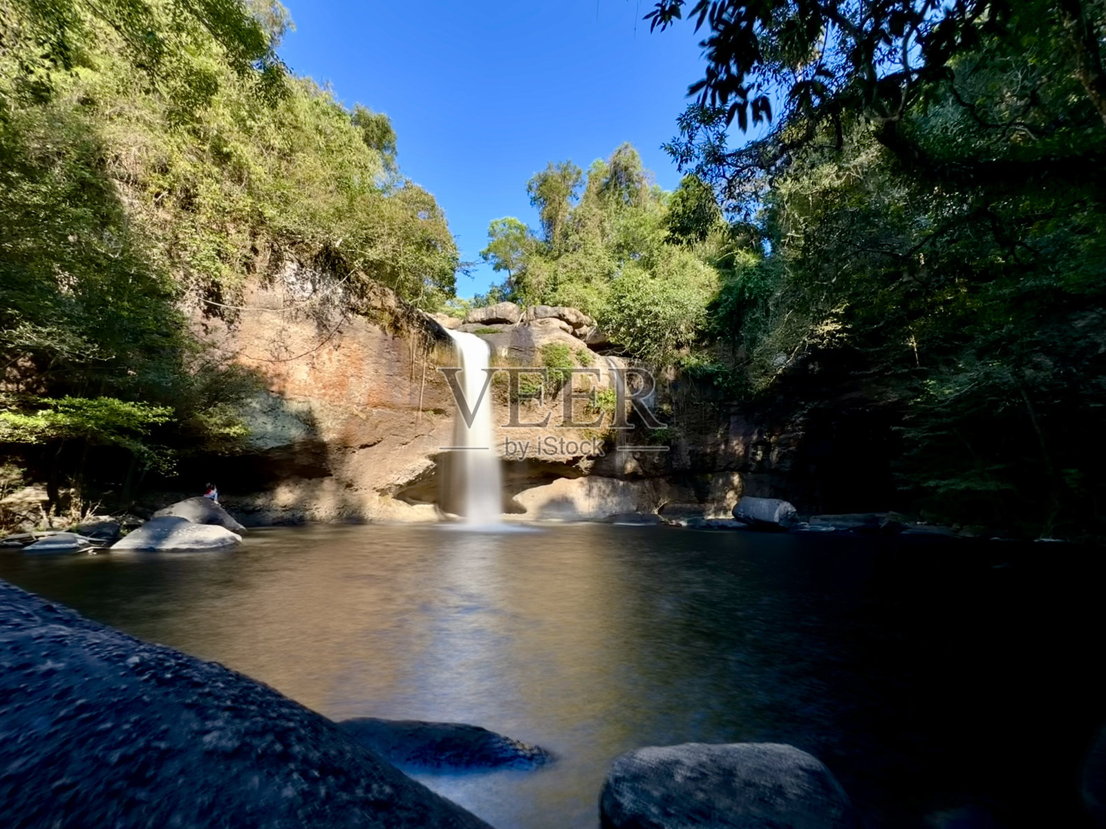 泰国考艾的瀑布照片摄影图片