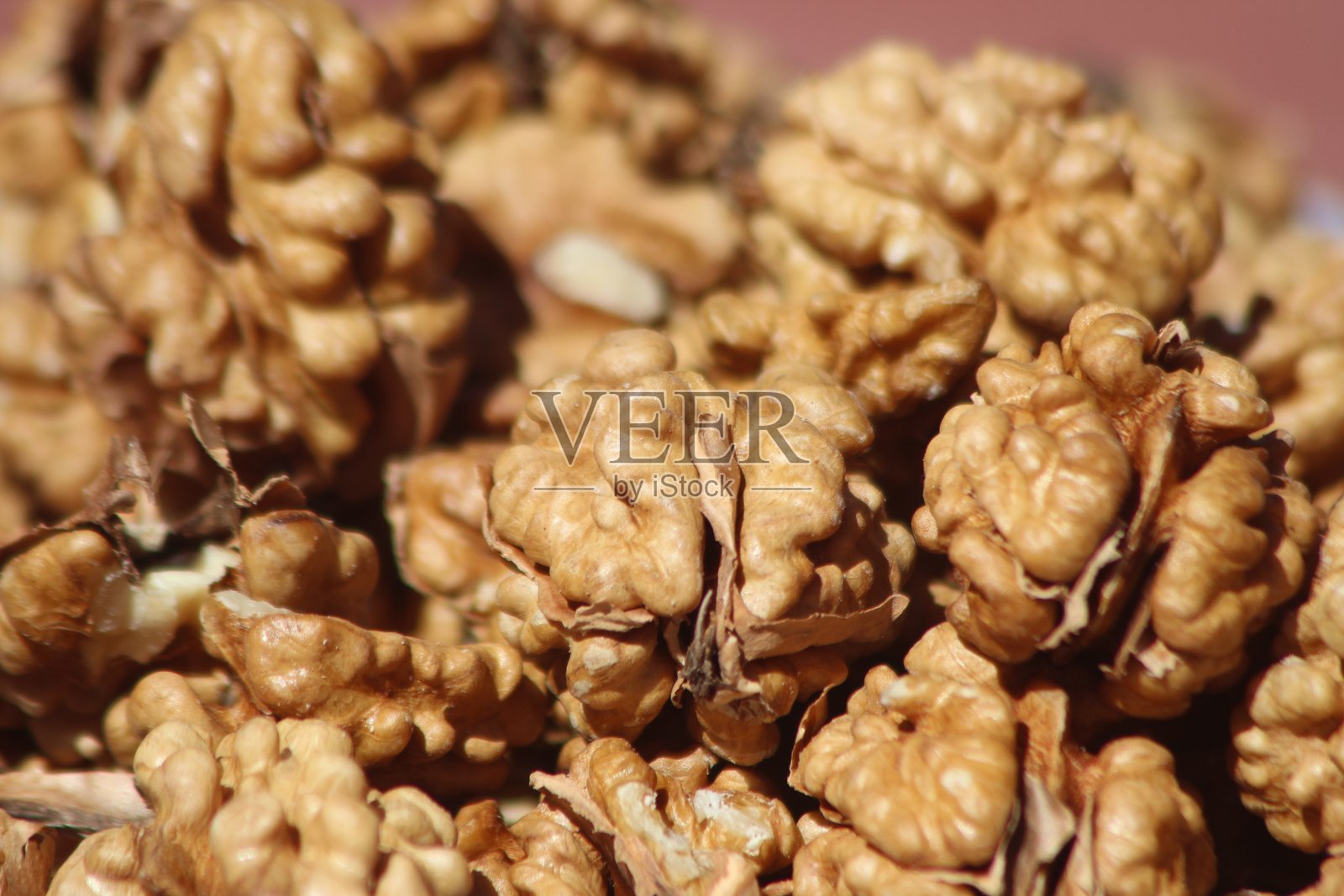 剥皮核桃的特写镜头照片摄影图片