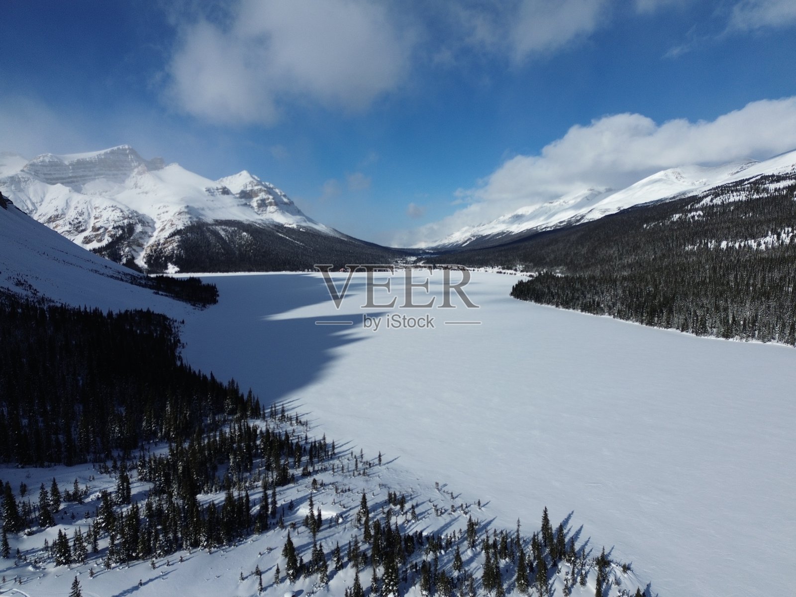 博湖冰川滑雪旅行照片摄影图片