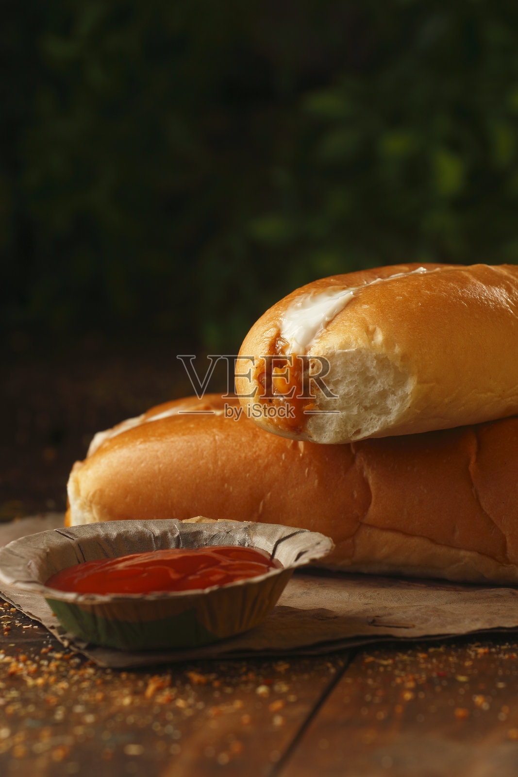 香辣酱奶酪热狗照片摄影图片