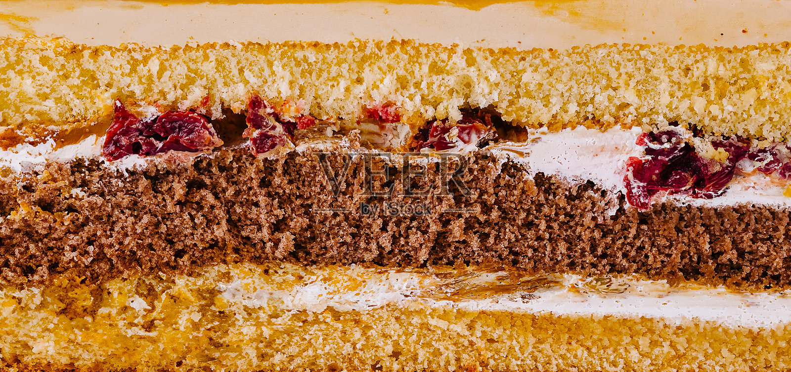 美味的蛋糕层展示了夹心和糖霜照片摄影图片