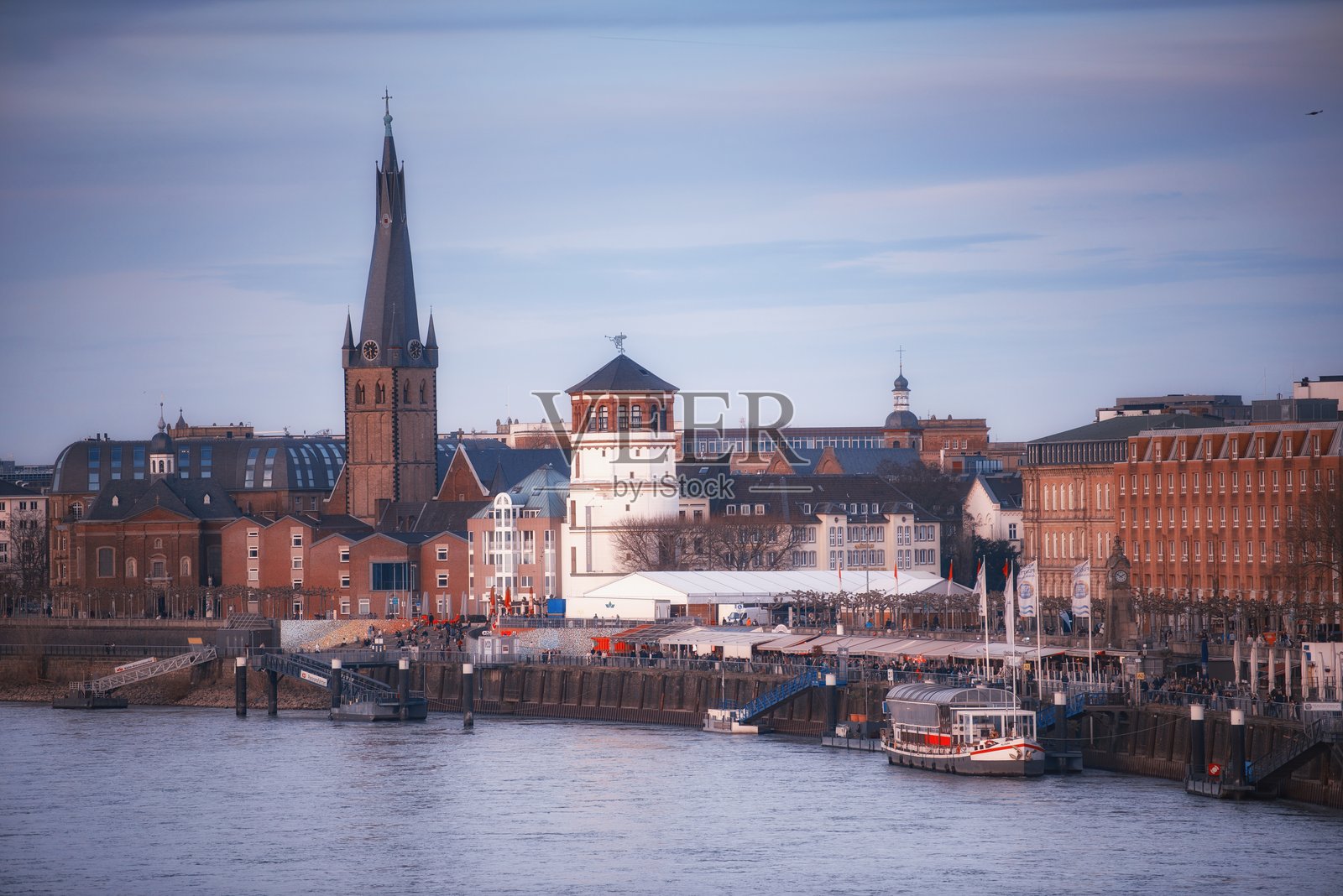 杜塞尔多夫莱茵滨河大道照片摄影图片