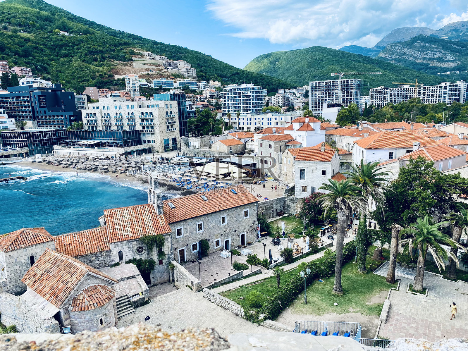 古老的城市，完美的度假胜地，旅游代理概念，夏季，理想的休息场所，令人惊叹的海景照片摄影图片