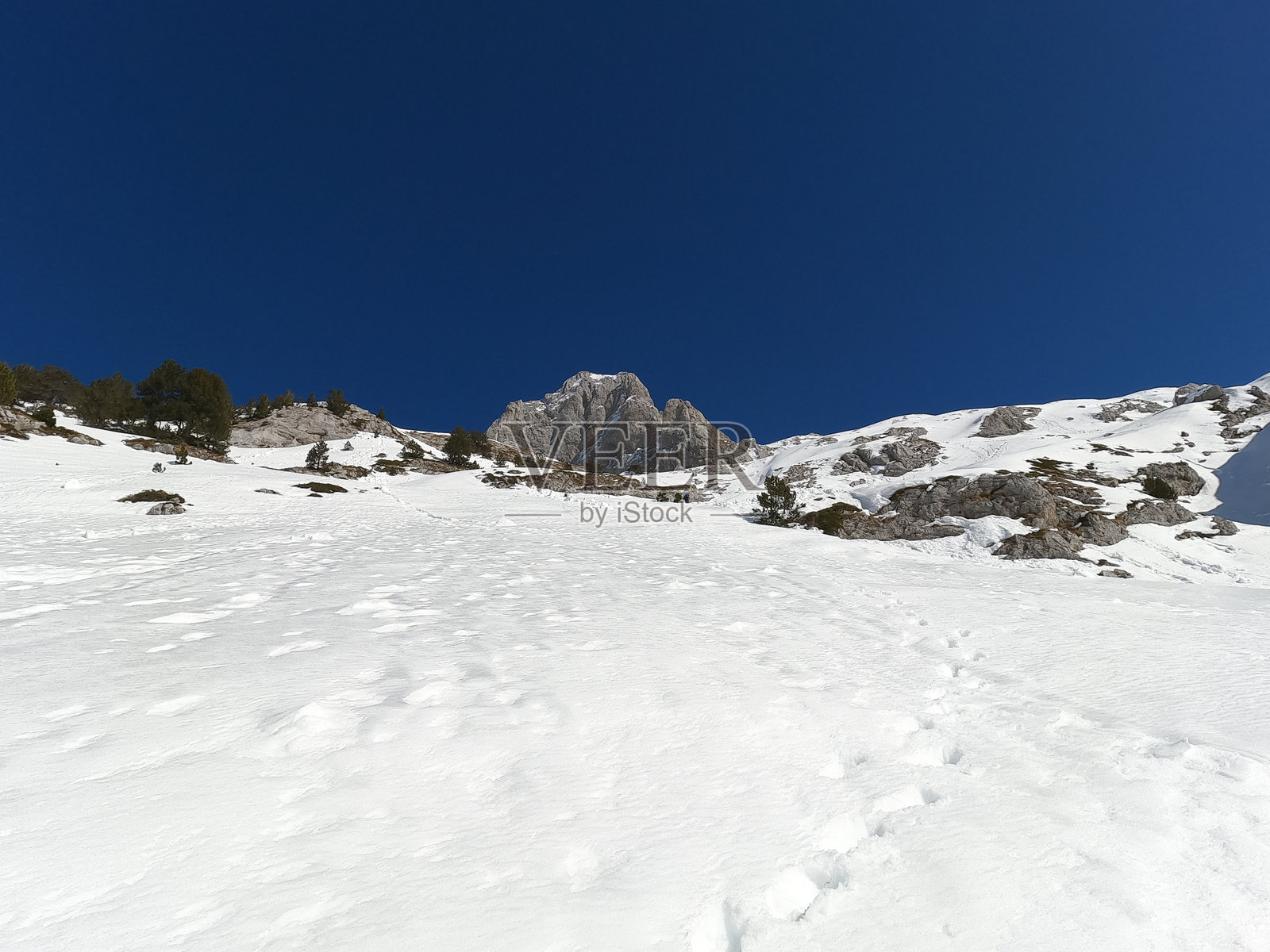 大自然的壮丽：徒步旅行与山地探险照片摄影图片
