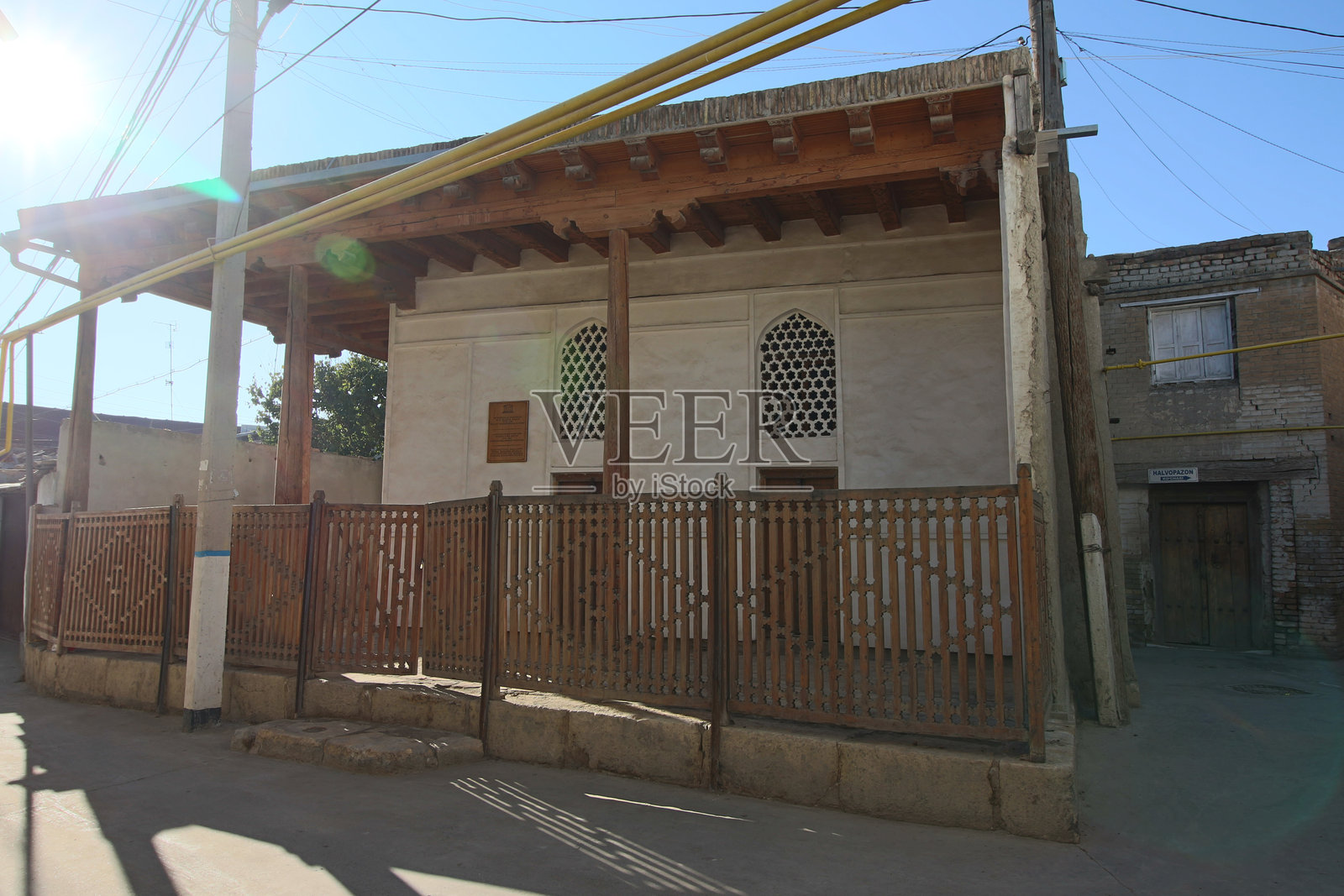 乌兹别克斯坦布哈拉 - 2024年10月17日：霍贾·布尔戈尔清真寺，18世纪照片摄影图片