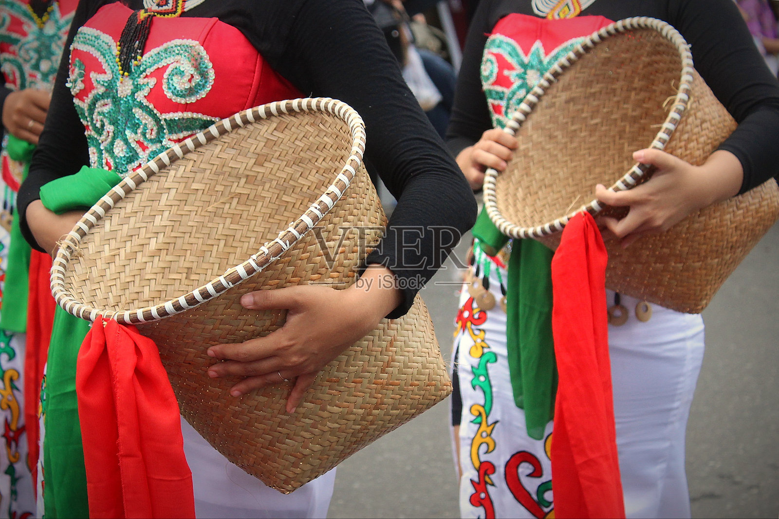 一种名为“巴库尔”的印尼多功能集装箱照片摄影图片