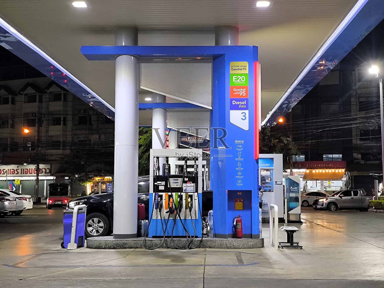 PTT加油站。泰国曼谷 2025年2月5日照片摄影图片