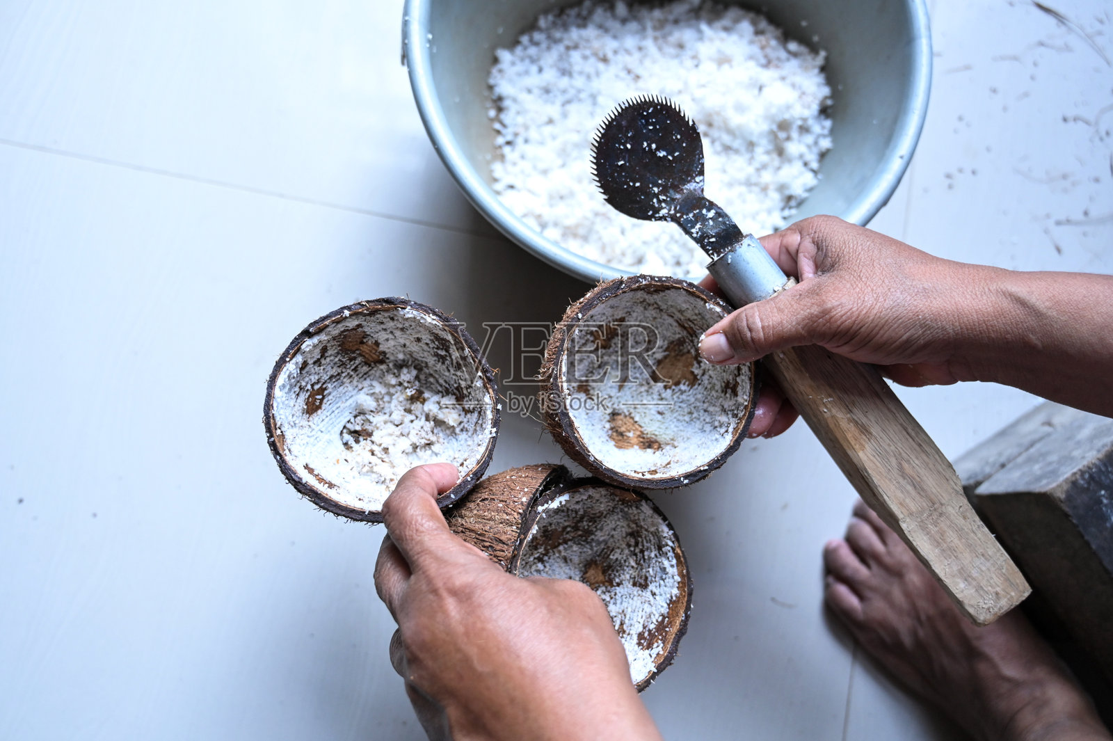 传统椰子刨丝照片摄影图片