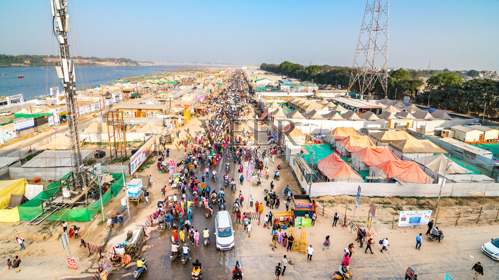 印度北方邦普拉亚格拉杰的马哈库姆大集会的帐篷城市照片摄影图片