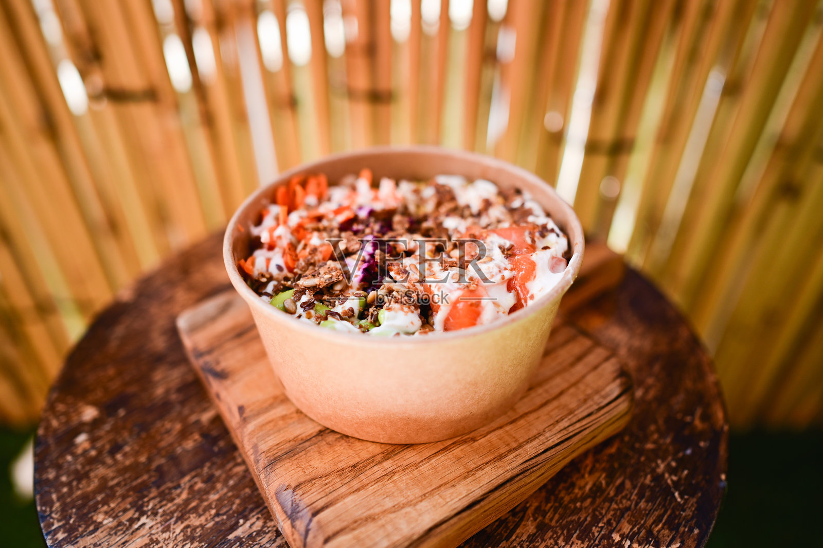 三文鱼 poke 碗照片摄影图片