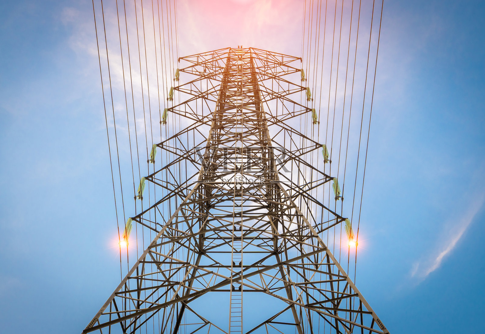 高压输电塔照片摄影图片