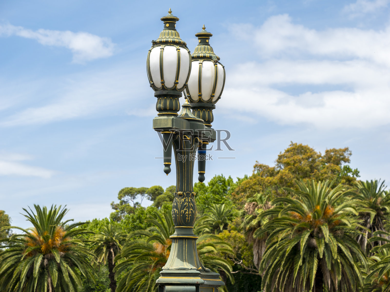 墨尔本公主桥上的经典街灯照片摄影图片