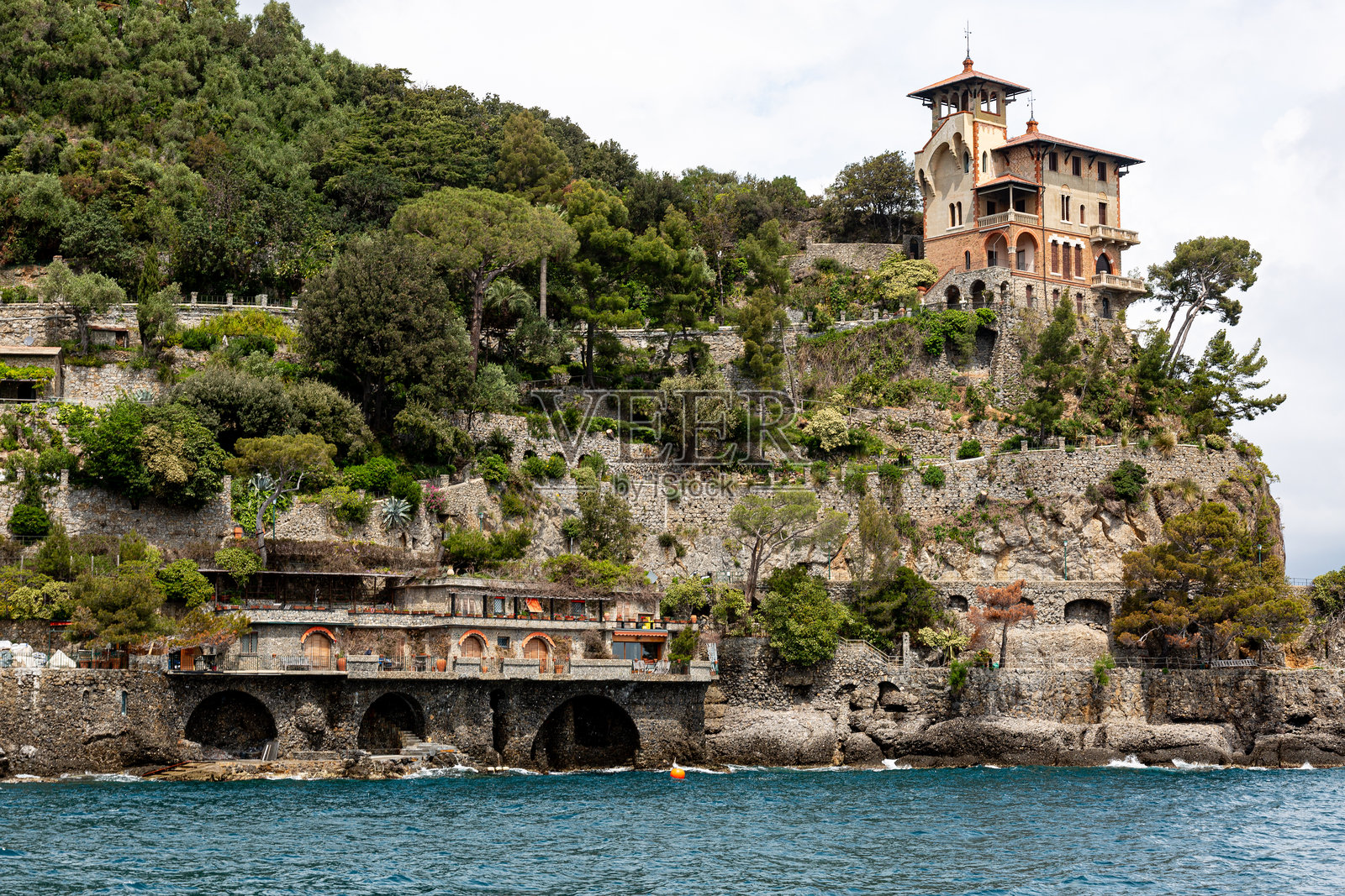 从海上俯瞰波托菲诺的房子照片摄影图片
