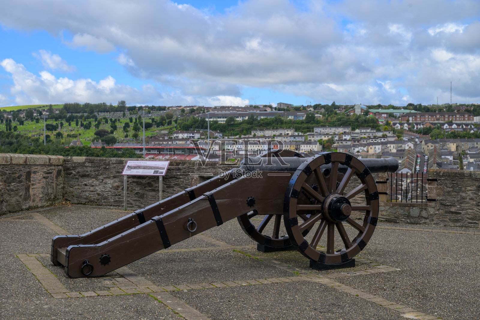 德里城墙上的大炮景观照片摄影图片