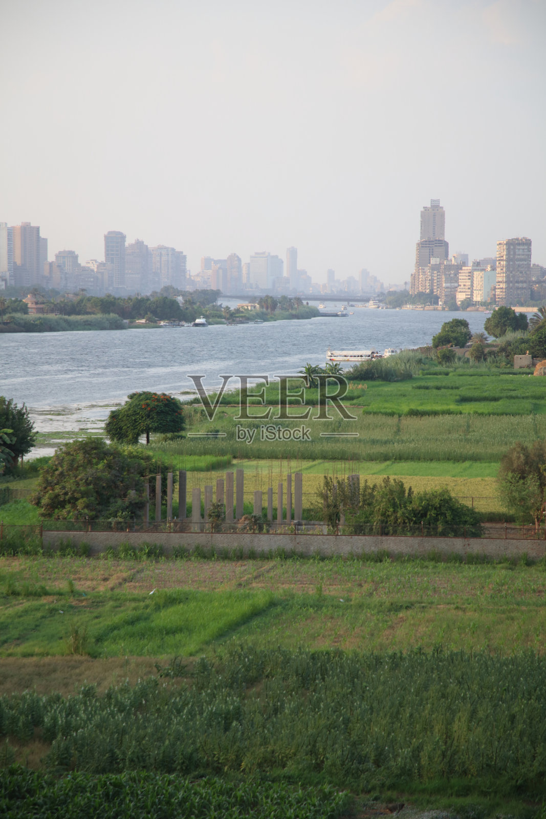 尼罗河畔的傍晚照片摄影图片