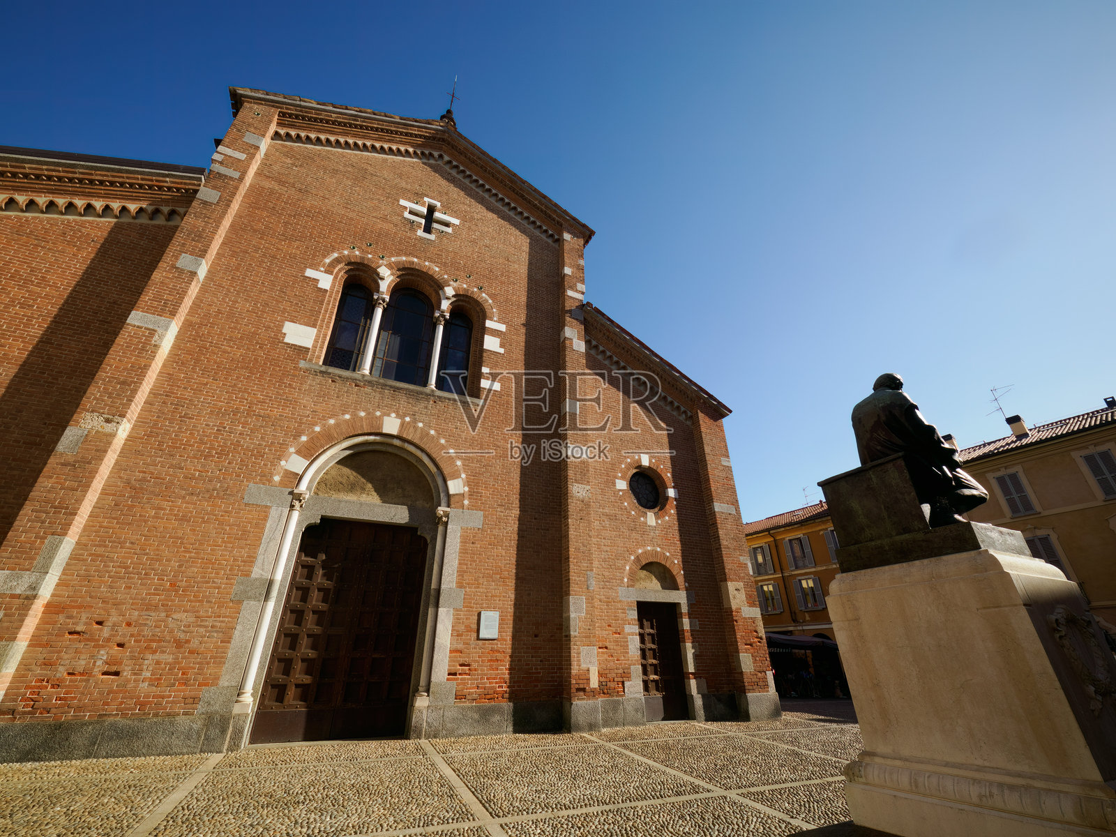 意大利蒙扎的圣彼得殉道者古教堂照片摄影图片