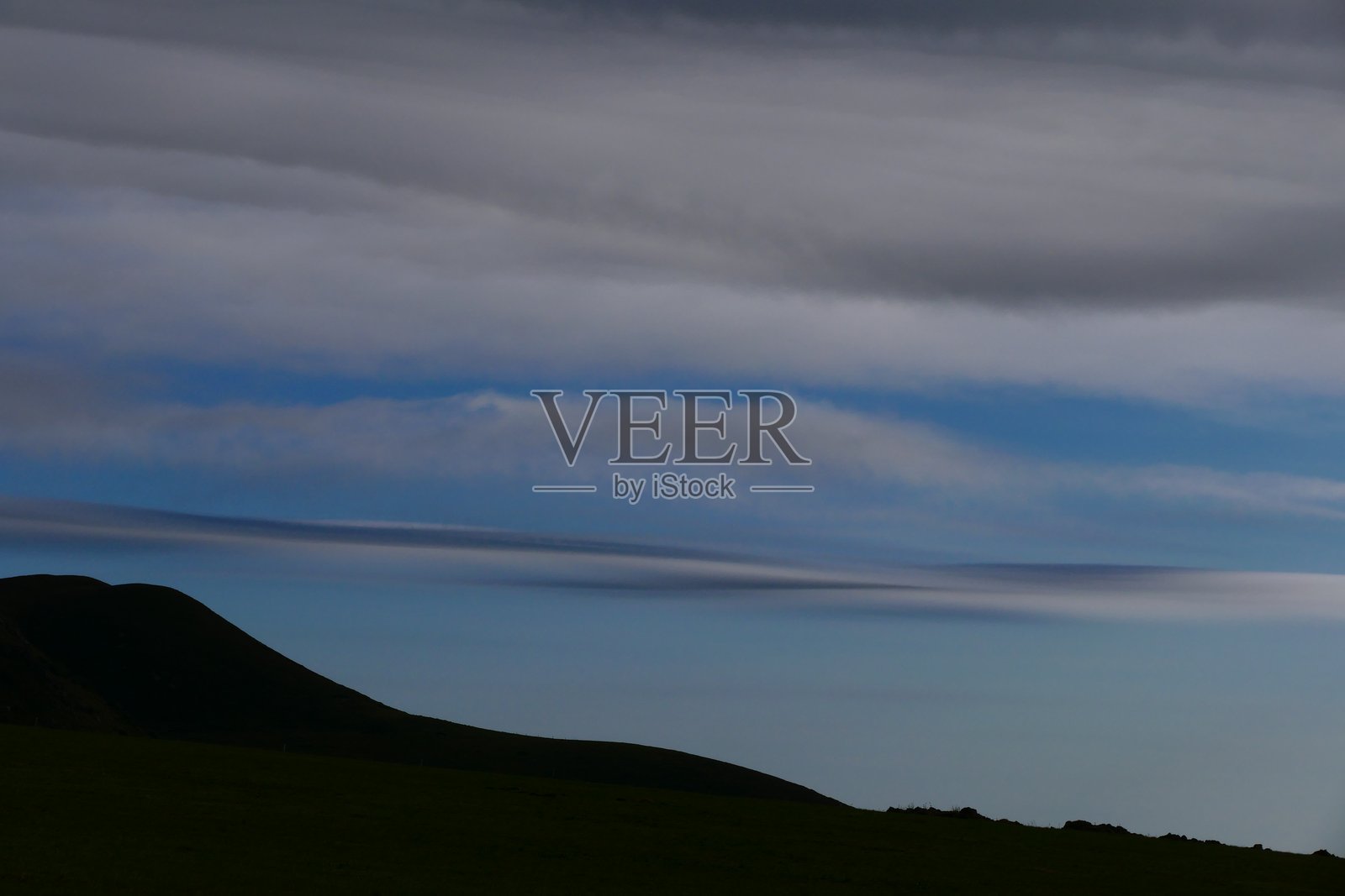 朝向库佐山的风景，普伊德多姆（中央高原）照片摄影图片