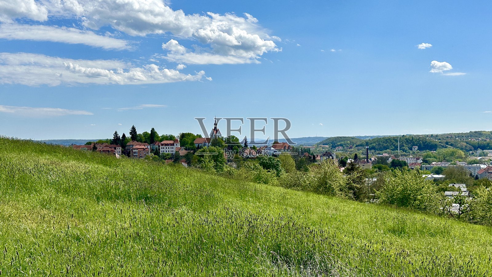 高角度俯瞰城市景观与天空照片摄影图片