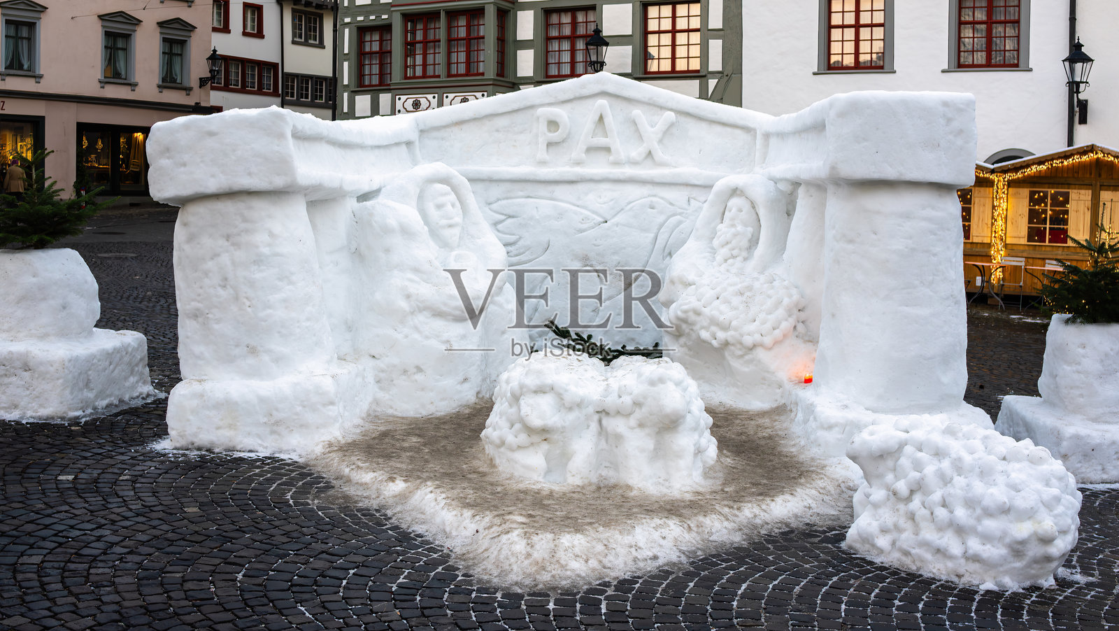 圣诞节的雪雕耶稣诞生场景照片摄影图片