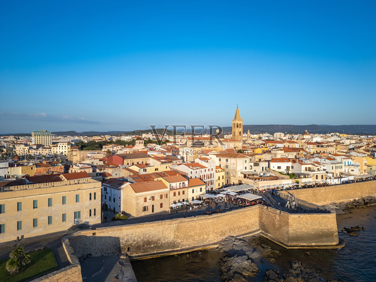 意大利撒丁岛的阿尔盖罗照片摄影图片