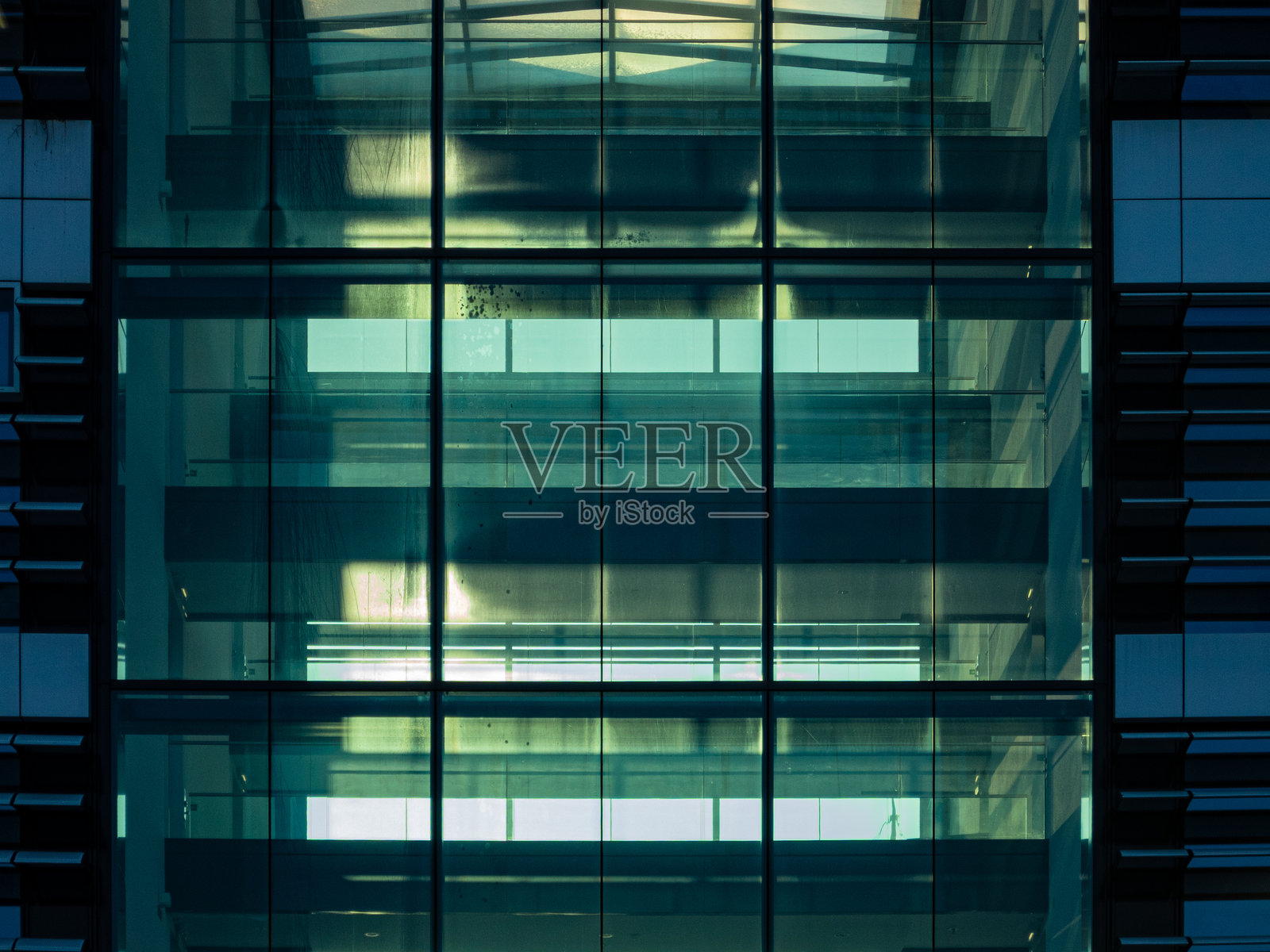 杜塞尔多夫的玻璃和金属建筑景观照片摄影图片