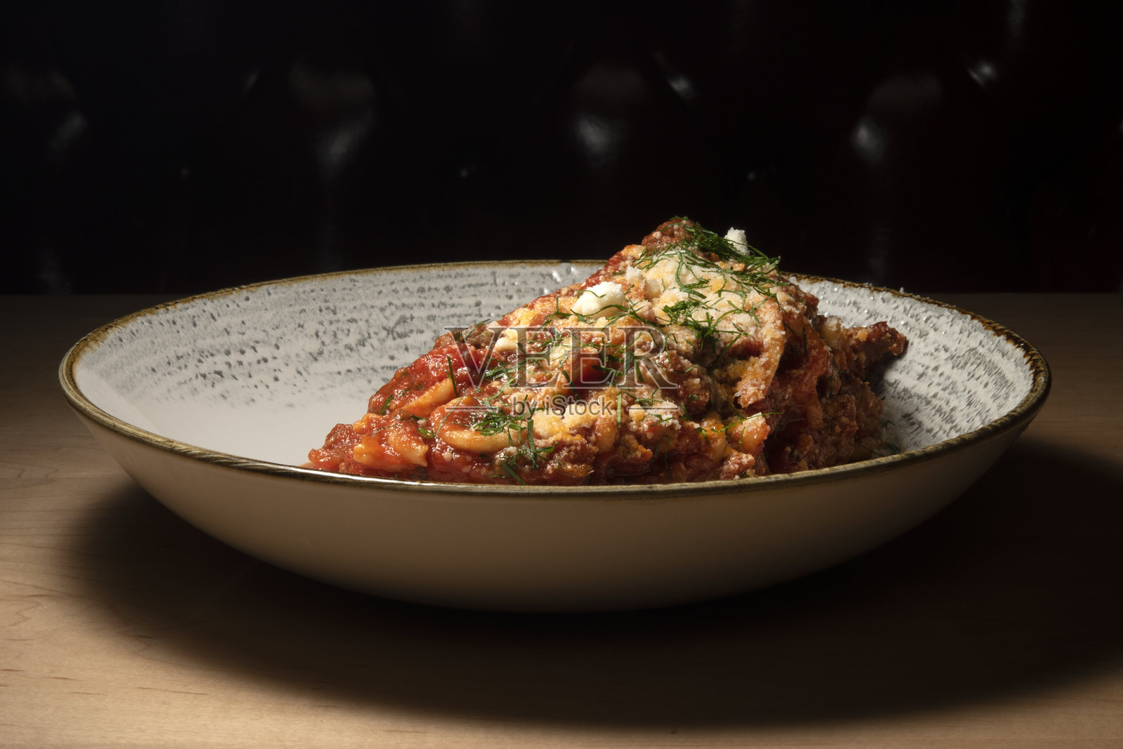 展示的布卡蒂尼面条照片摄影图片