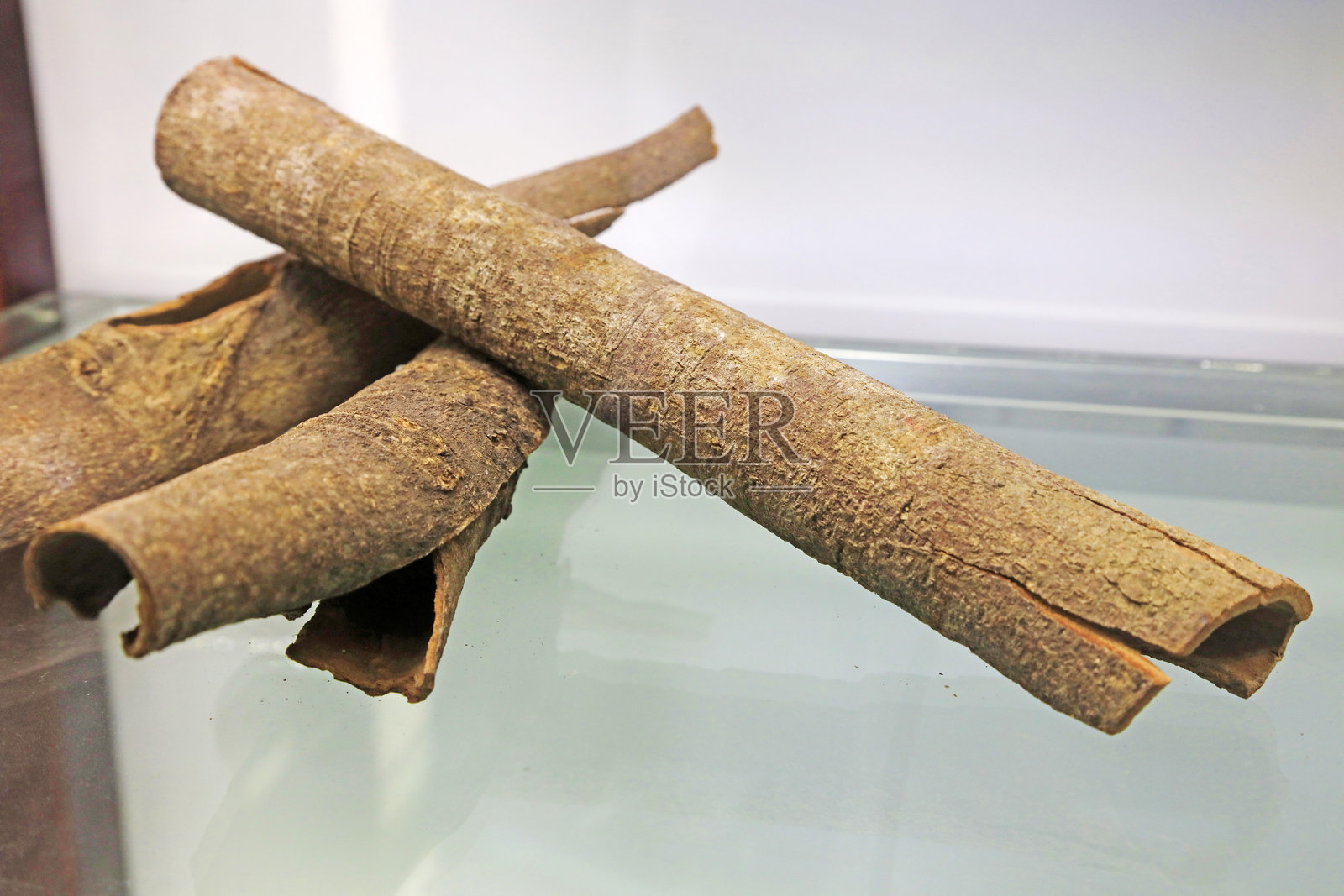 干桂皮，中国传统调料照片摄影图片