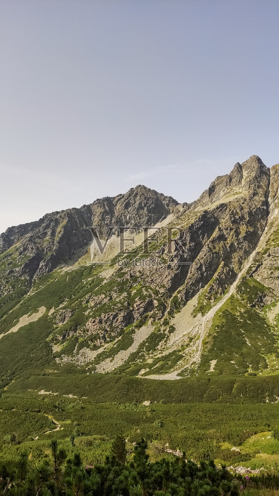 雄伟的里西山主宰着斯洛伐克高塔特拉山脉的风景照片摄影图片