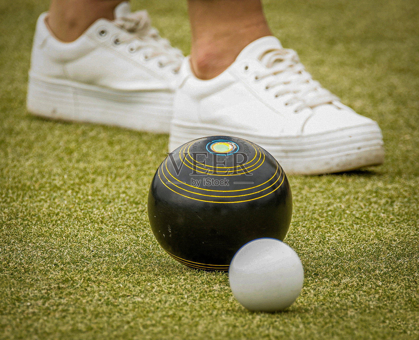 草地保龄球照片摄影图片