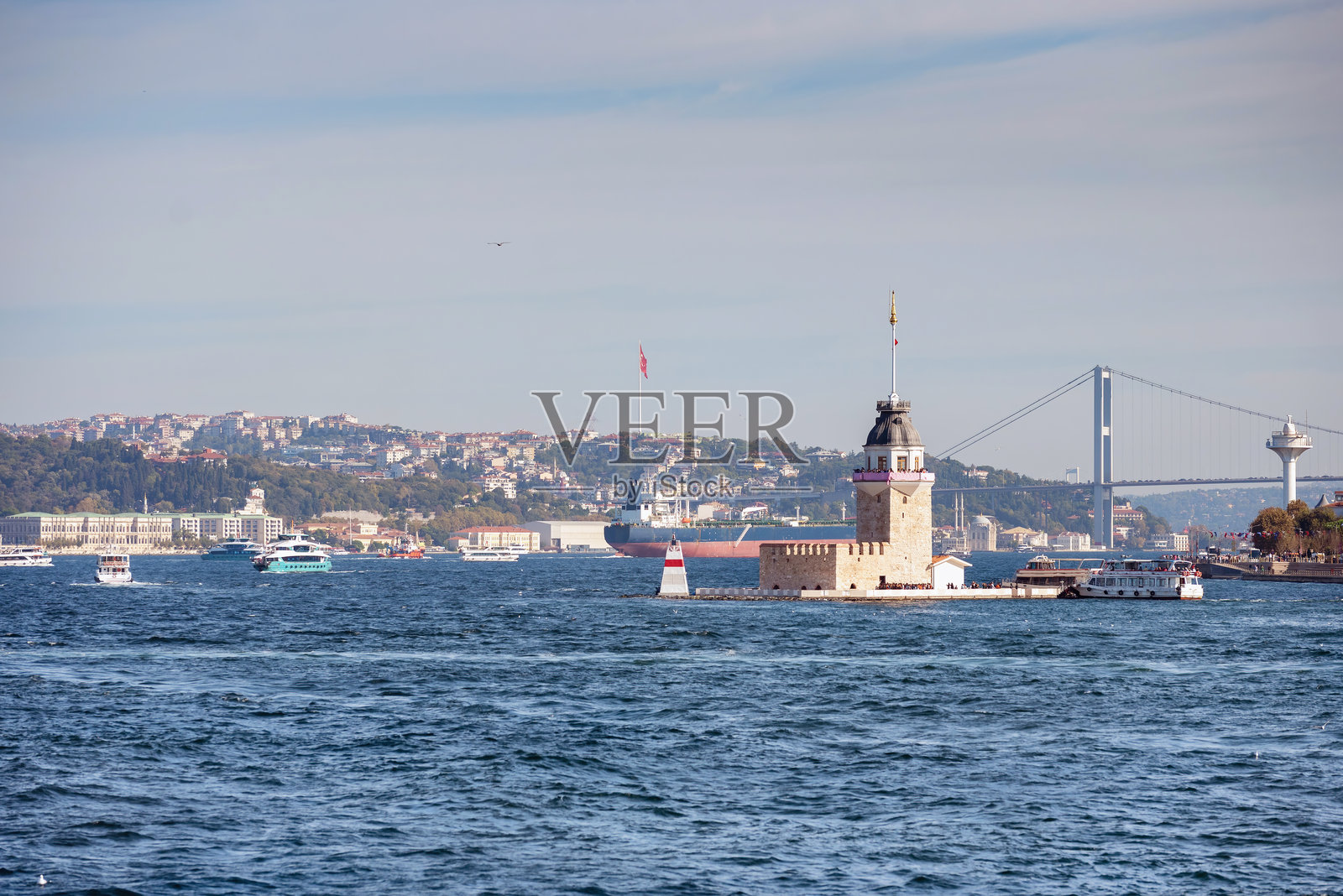 土耳其伊斯坦布尔的少女塔。照片摄影图片