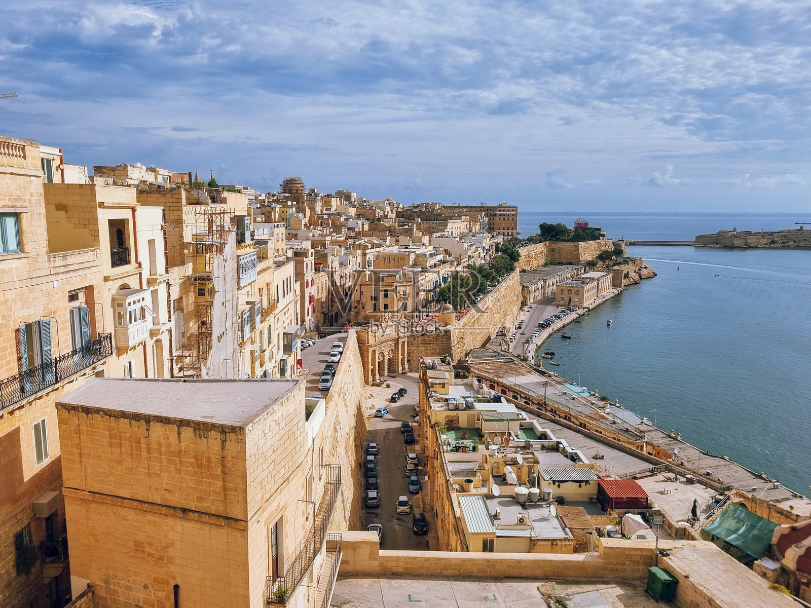 从马耳他瓦莱塔的上巴拉卡花园俯瞰瓦莱塔全景照片摄影图片