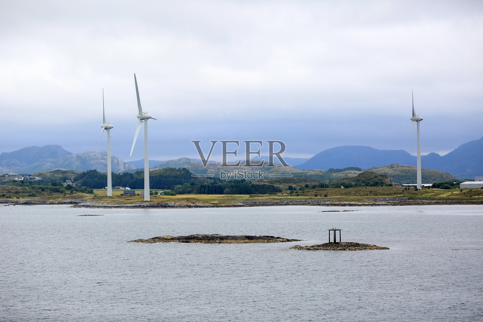 挪威的风力涡轮机照片摄影图片