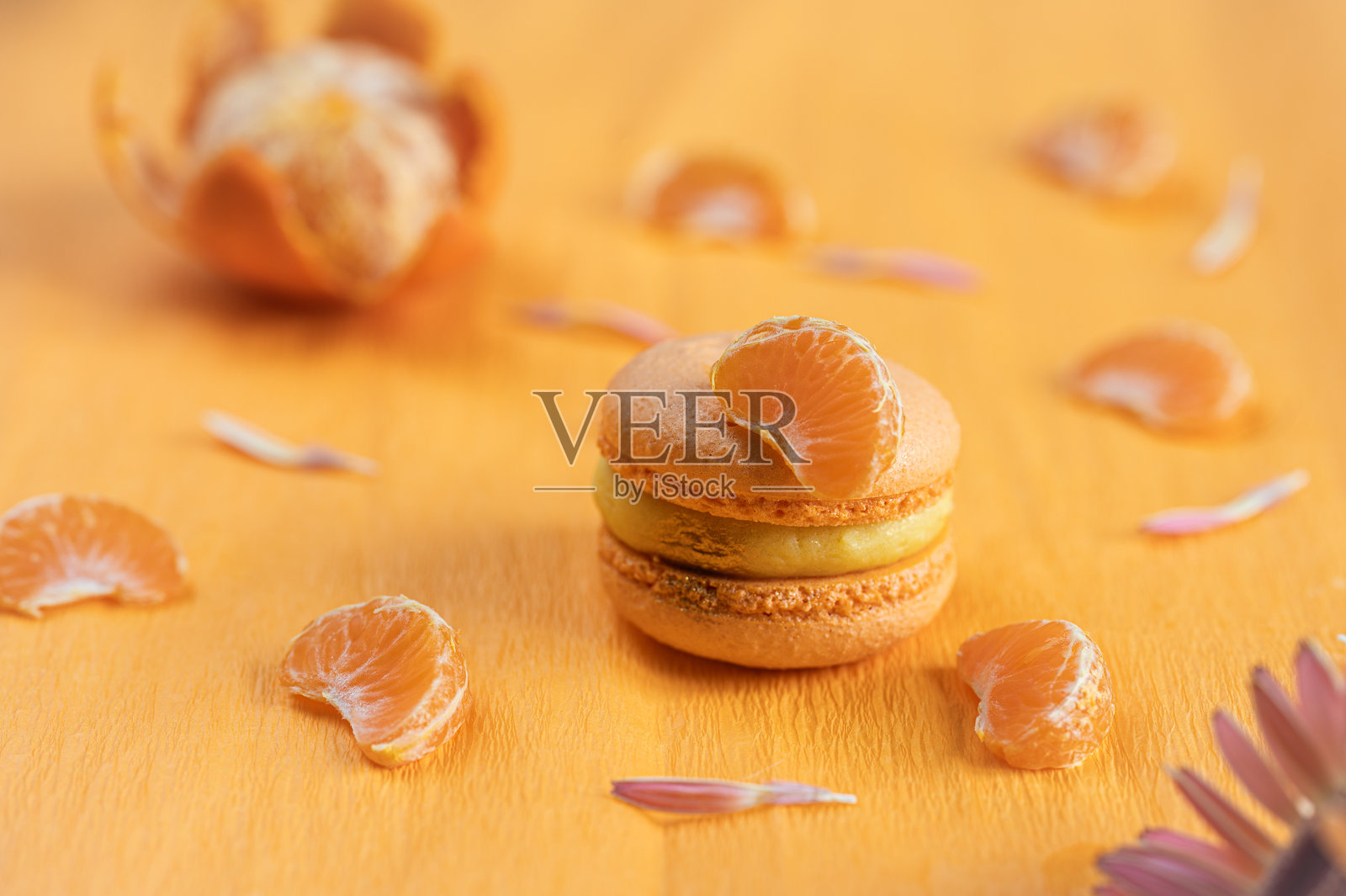 橙色马卡龙与橙色背景照片摄影图片