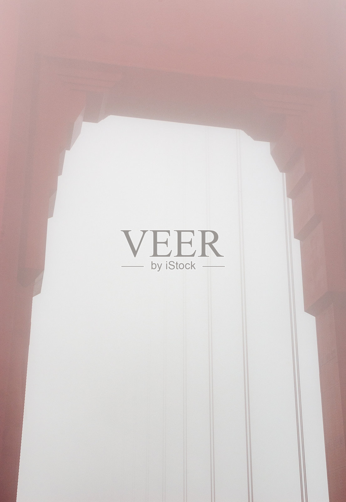 旧金山金门大桥在雾蒙蒙的早晨照片摄影图片