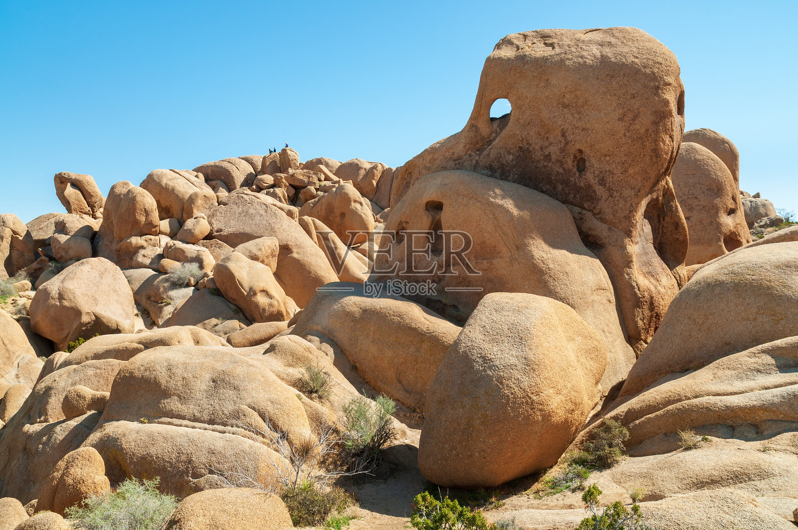 骷髅岩小径，加州约书亚树国家公园照片摄影图片