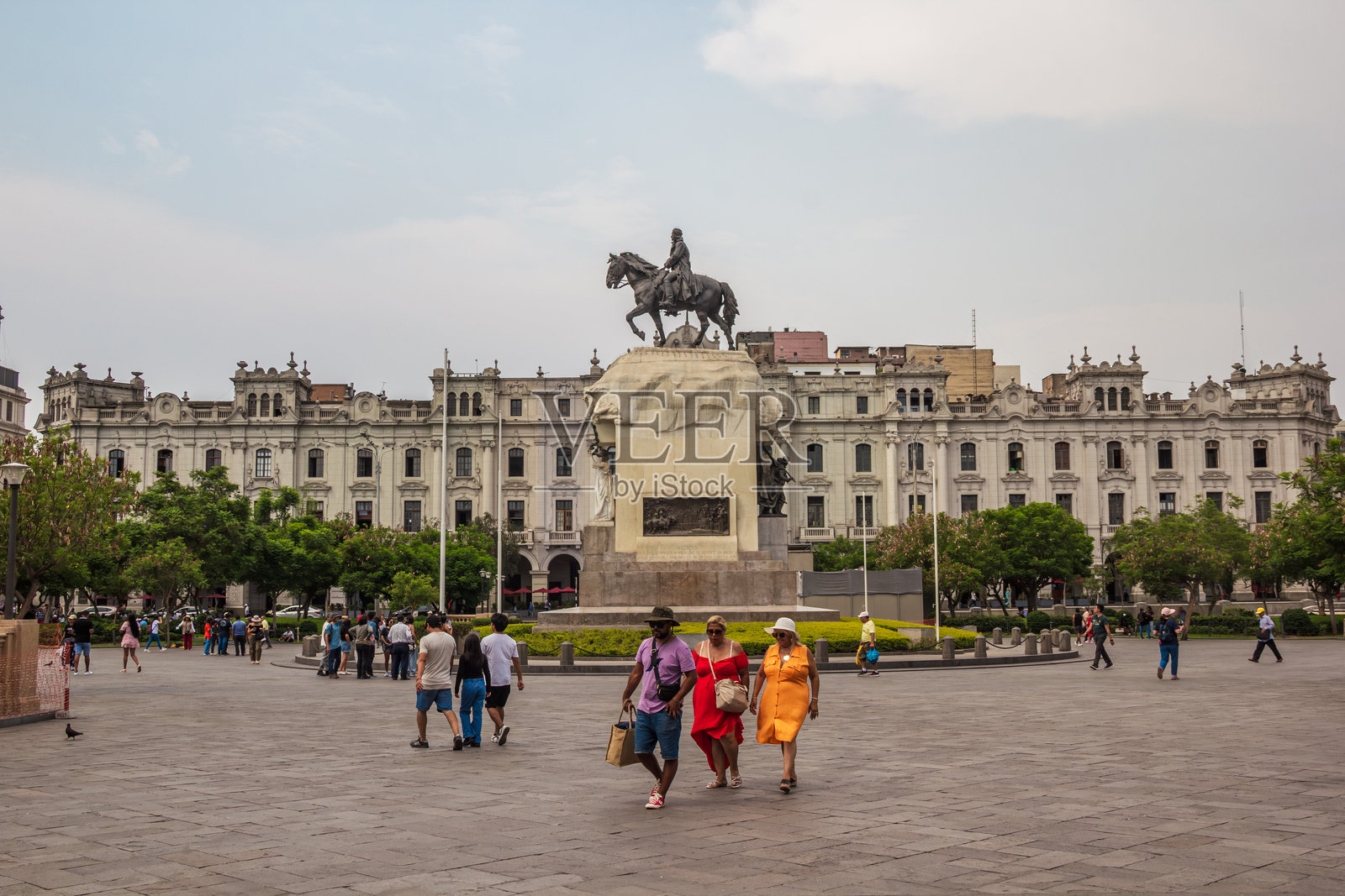 利马圣马丁广场的下午照片摄影图片